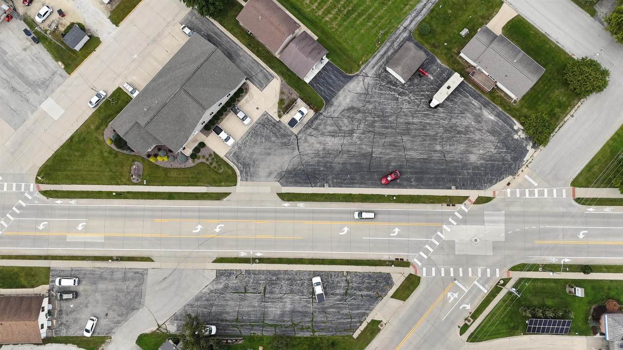 702 Short Street - Photo 1