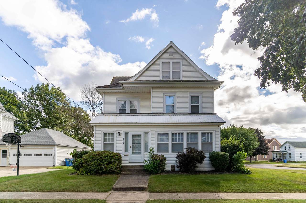 808 7th Street - Photo 1