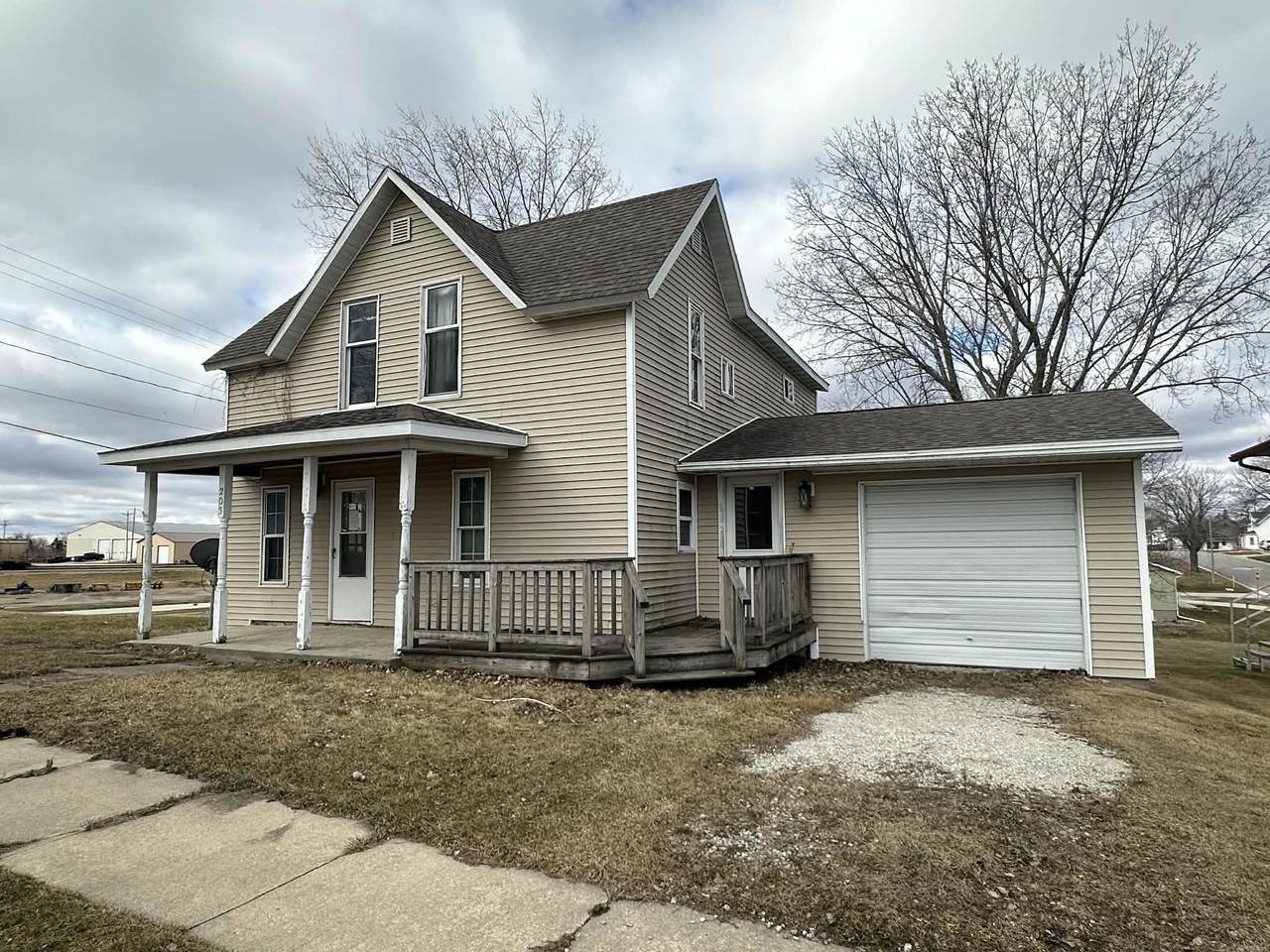 203 Iowa Street - Photo 1