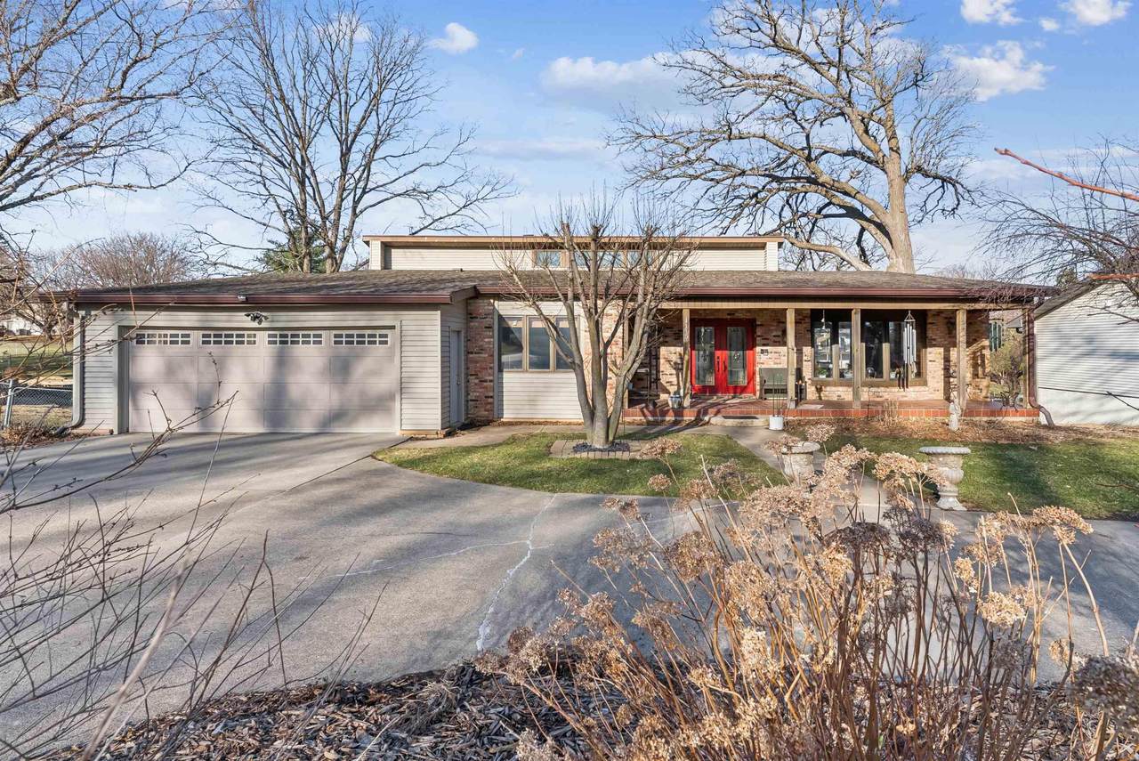 1115 Oak Park Boulevard - Photo 1