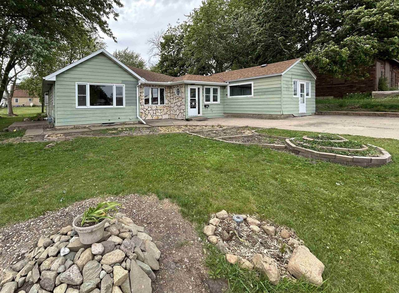 605 Lincoln Street - Photo 1