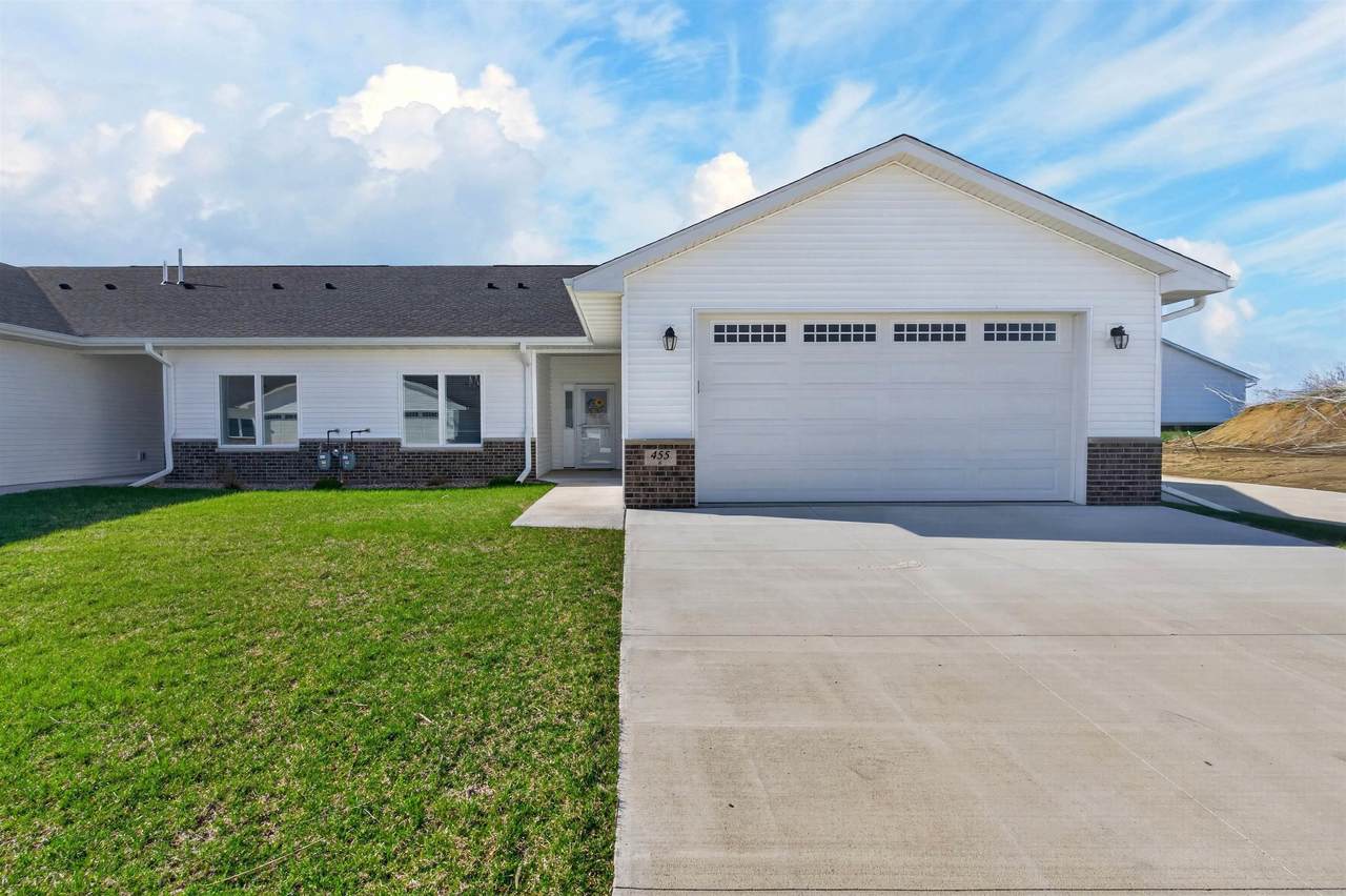 455 Autumn Lane - Photo 1