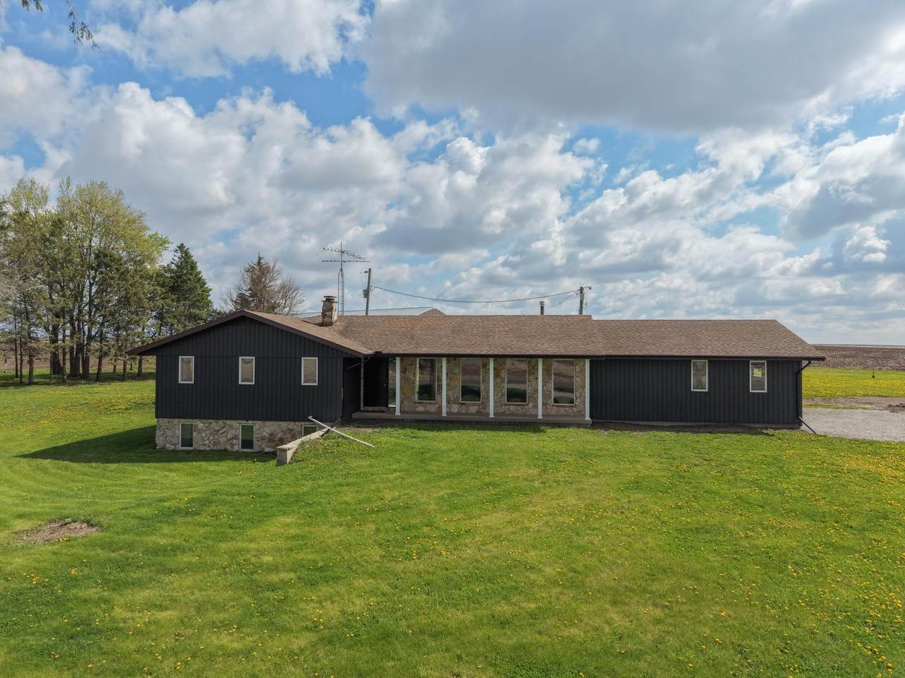 329 Wren Avenue - Photo 1