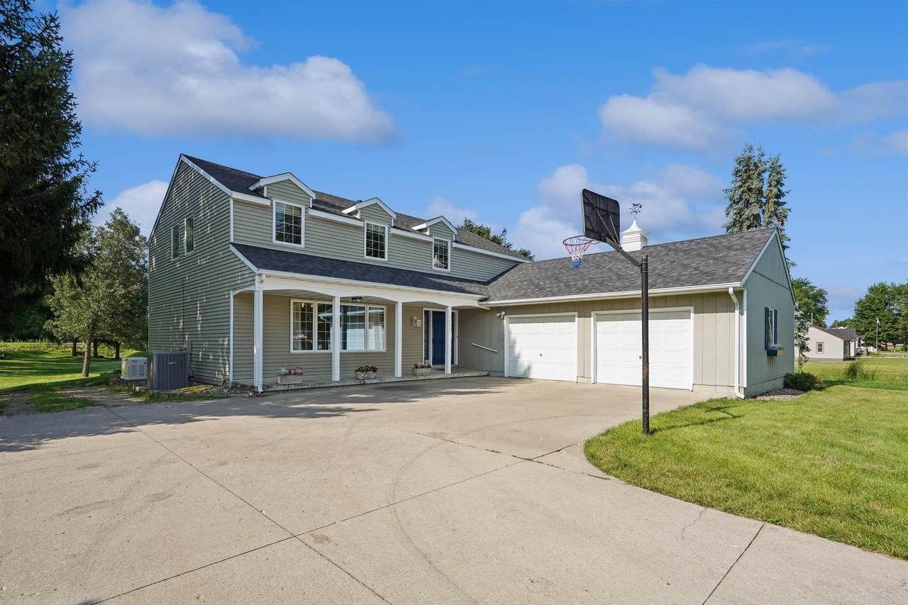 1144 Hawley Street - Photo 1
