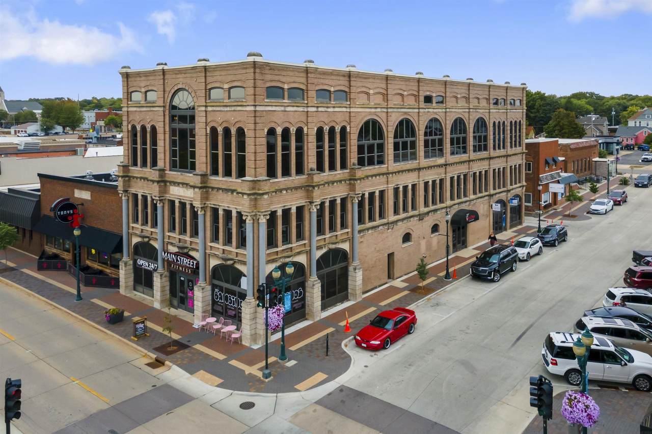 401 Main Street - Photo 1