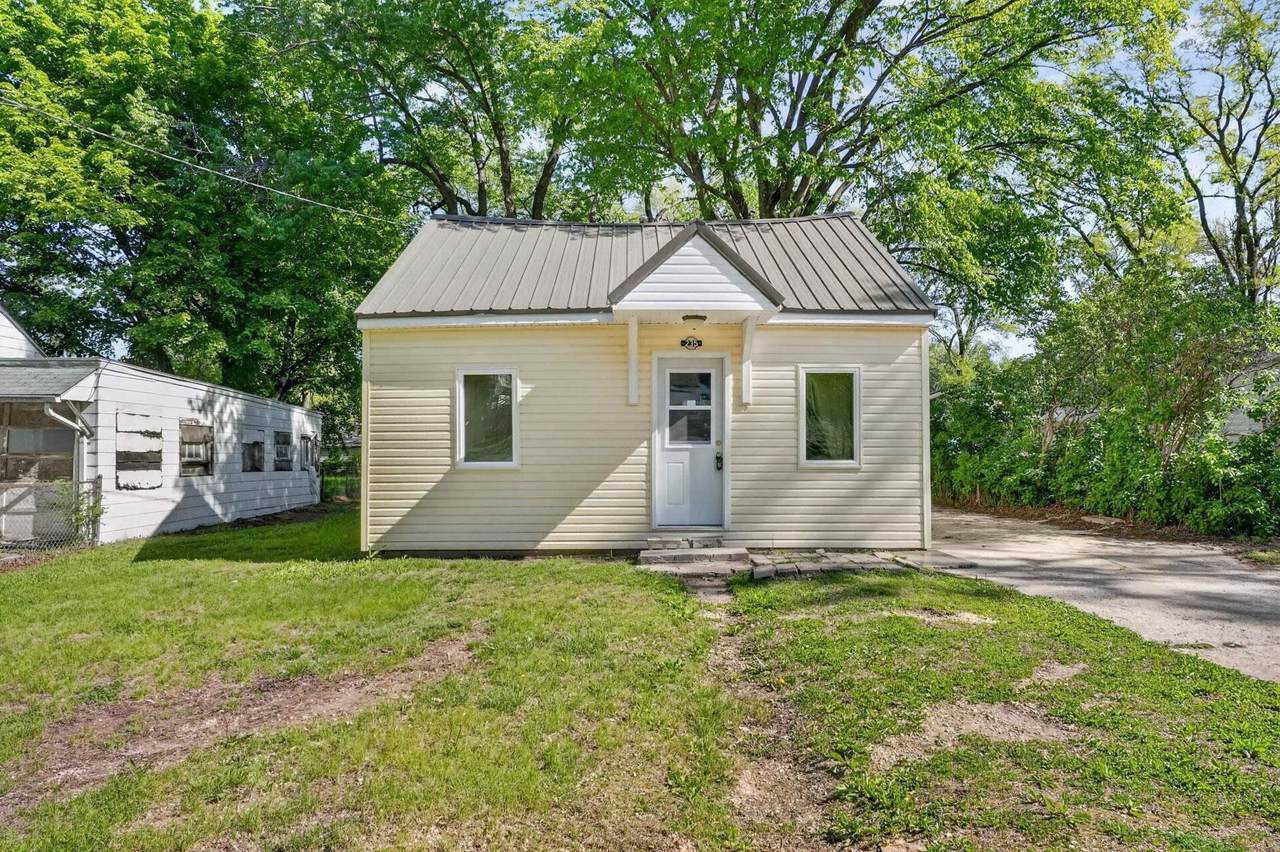235 Feldt Avenue - Photo 1