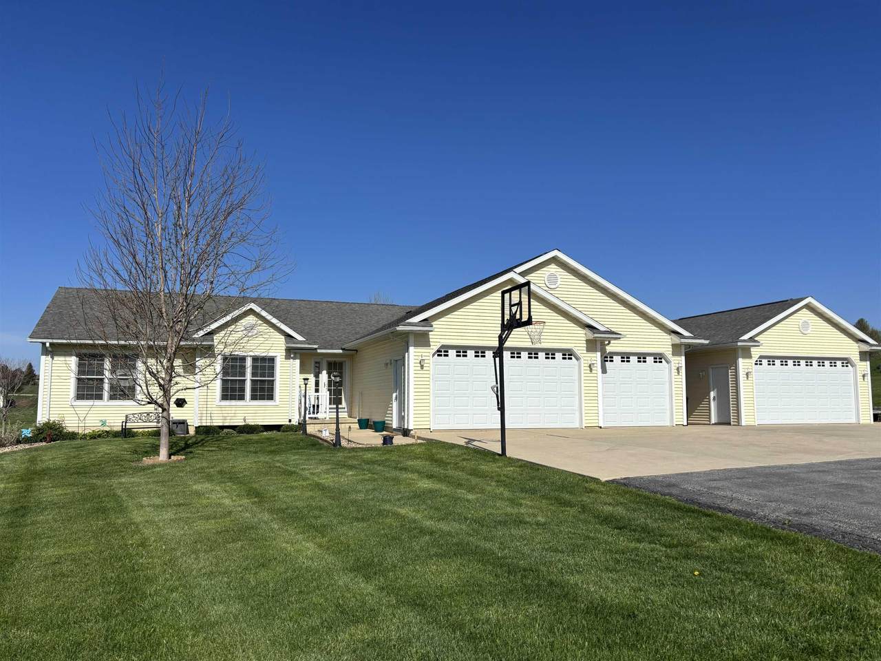 32445 Vail Avenue - Photo 1