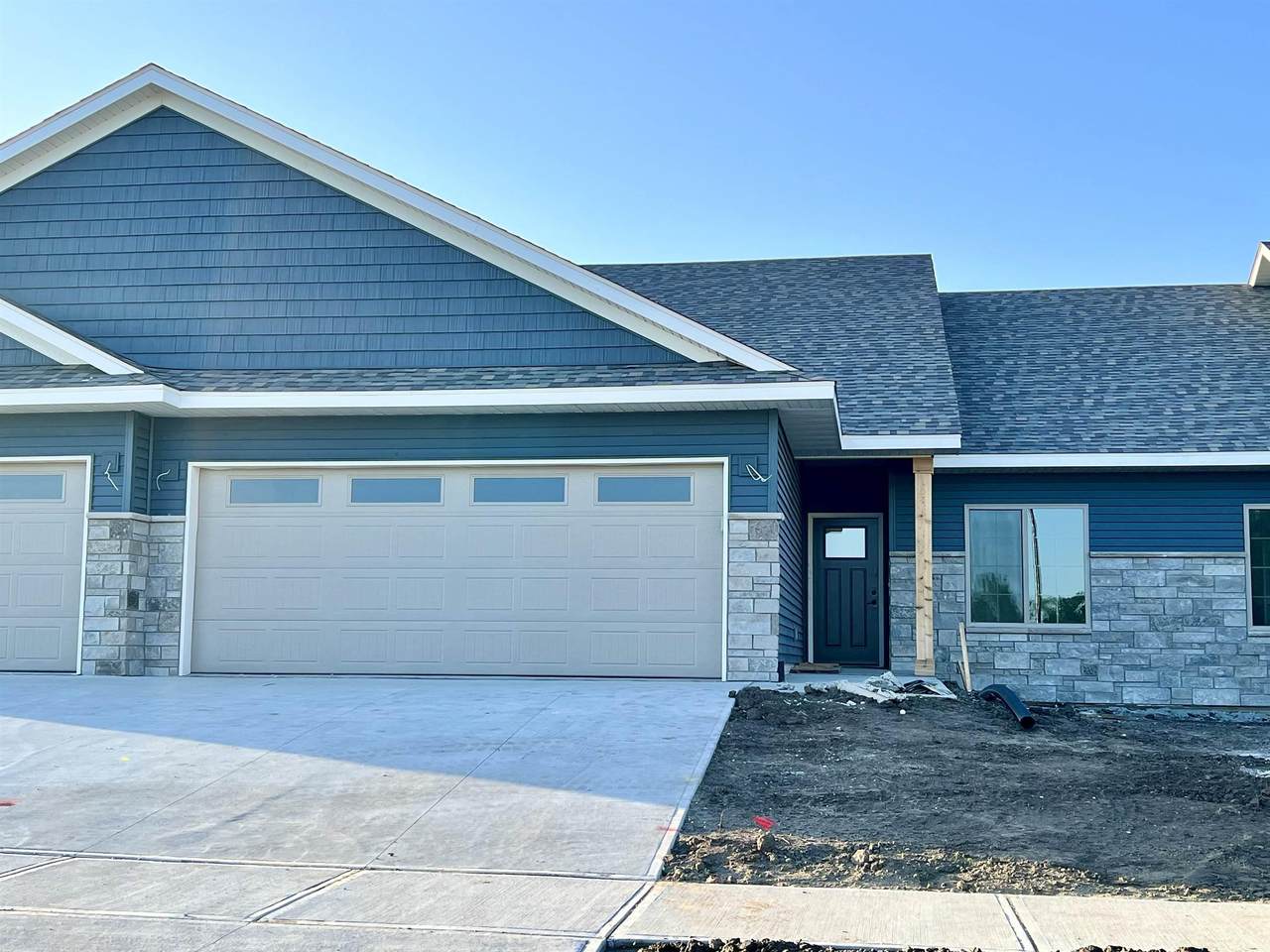 1789 Golf Course Boulevard - Photo 1