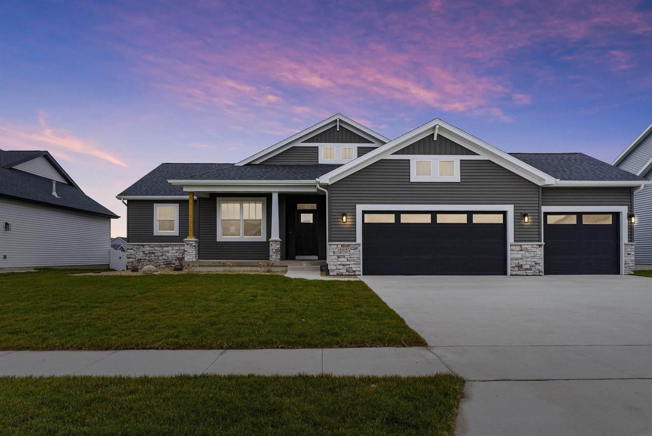 2825 Autumn Woods Drive - Photo 1