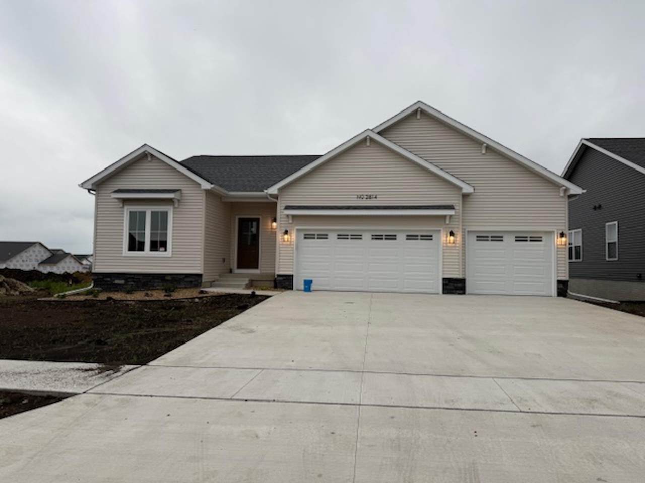 2814 Autumn Woods Drive - Photo 1