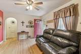 1015 Amherst Avenue - Photo 2