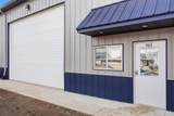 1650 Commercial Dr - Photo 4