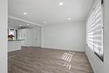 830 Colby - Photo 10