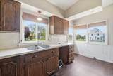 3137 Hammond Avenue - Photo 14