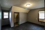 924 Burton Avenue - Photo 35