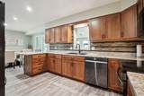 918 Colby Road - Photo 8