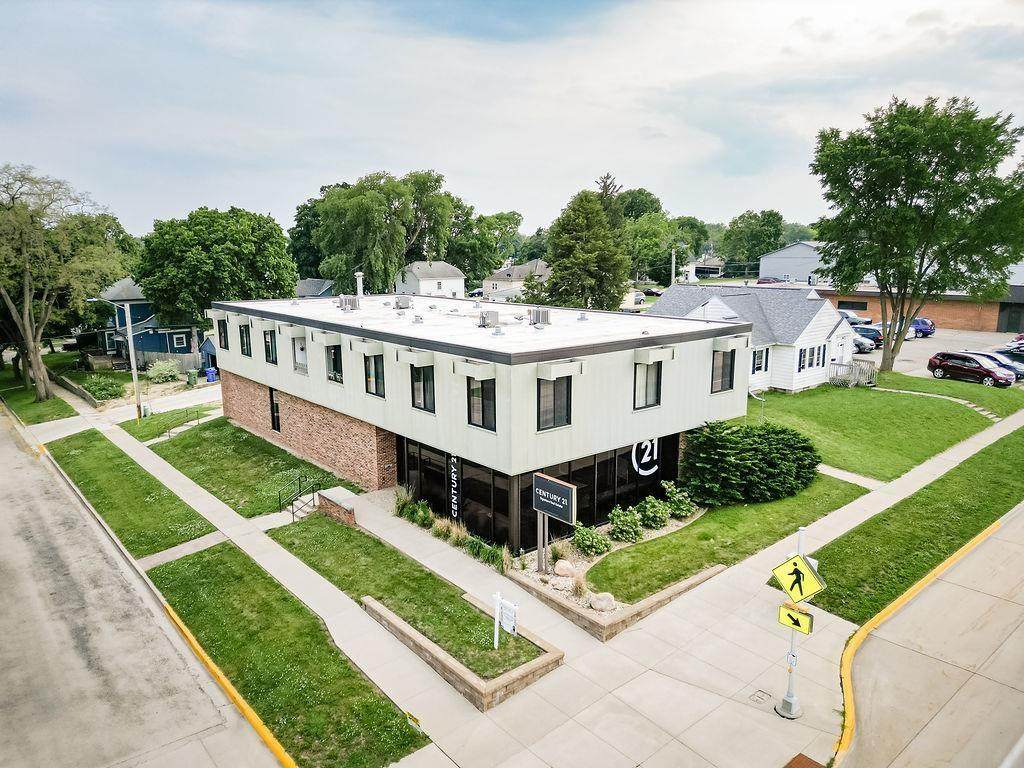 805 Bremer Avenue - Photo 1