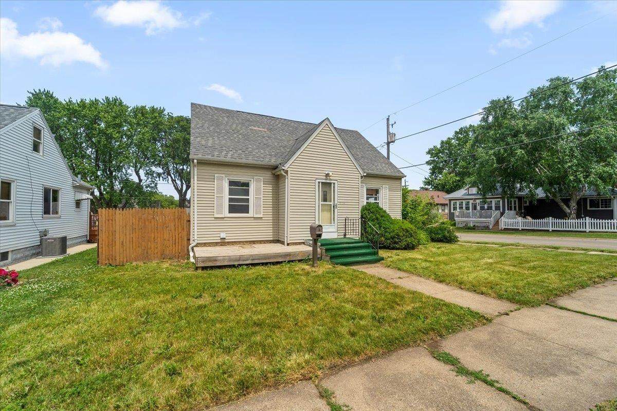 1455 Forest Avenue - Photo 1