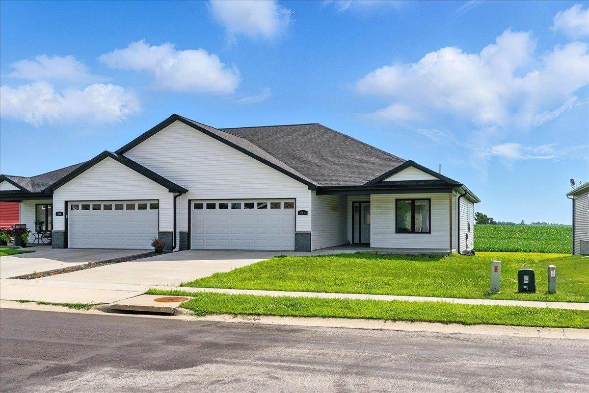 411 Pine Street - Photo 1