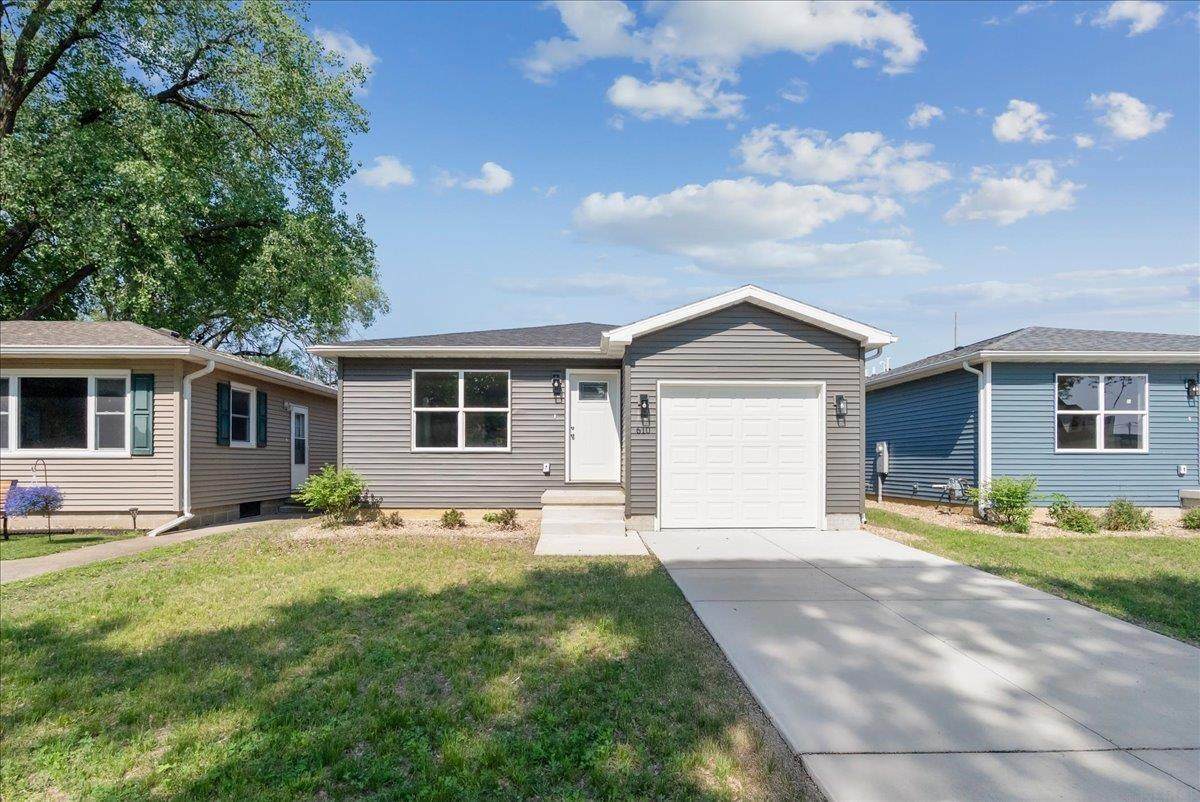 610 Wallgate Avenue - Photo 1