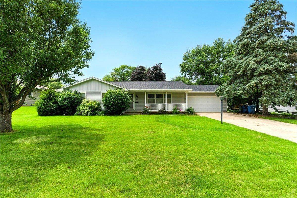 1131 Ridgemont Road - Photo 1