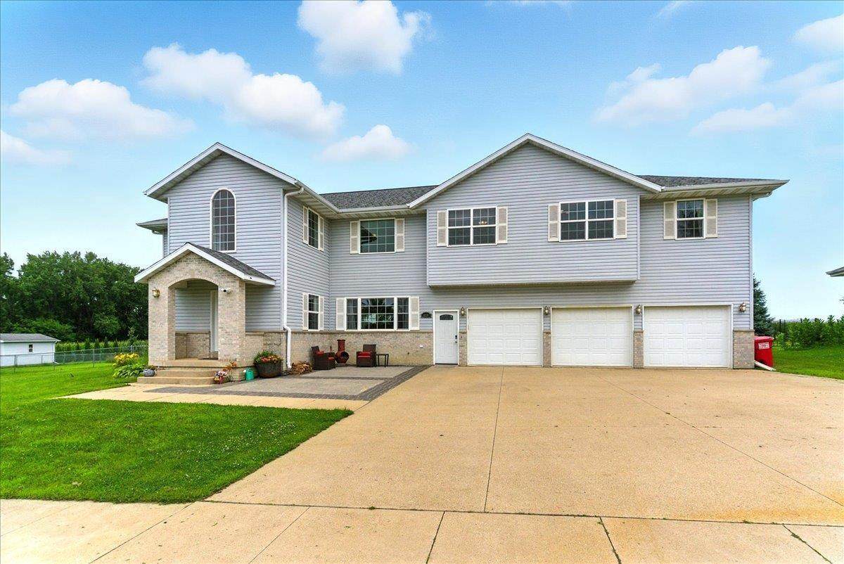 619 Sal Avenue - Photo 1