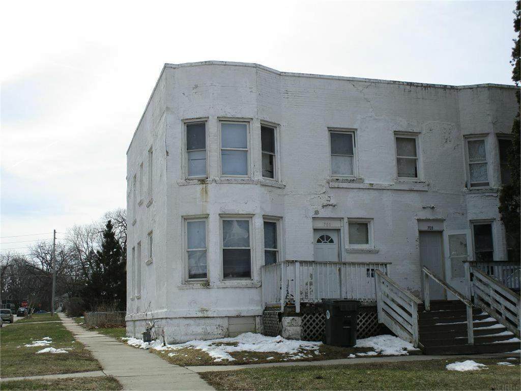 701 7th Street - Photo 1