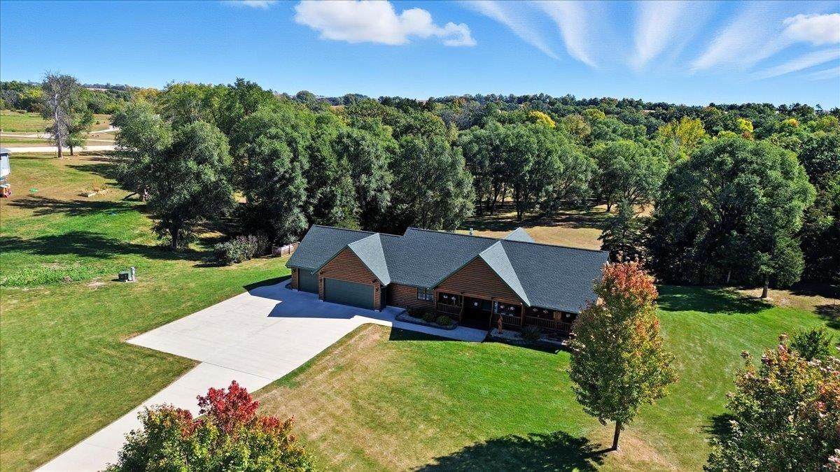 2617-5 Quasqueton Diagonal Blvd - Photo 1