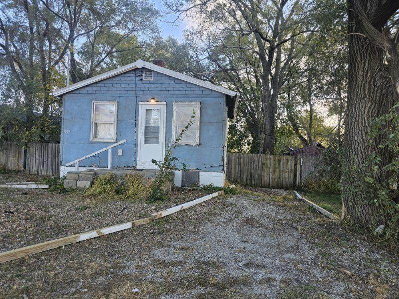 1309 Sheffield Ave Avenue - Photo 1