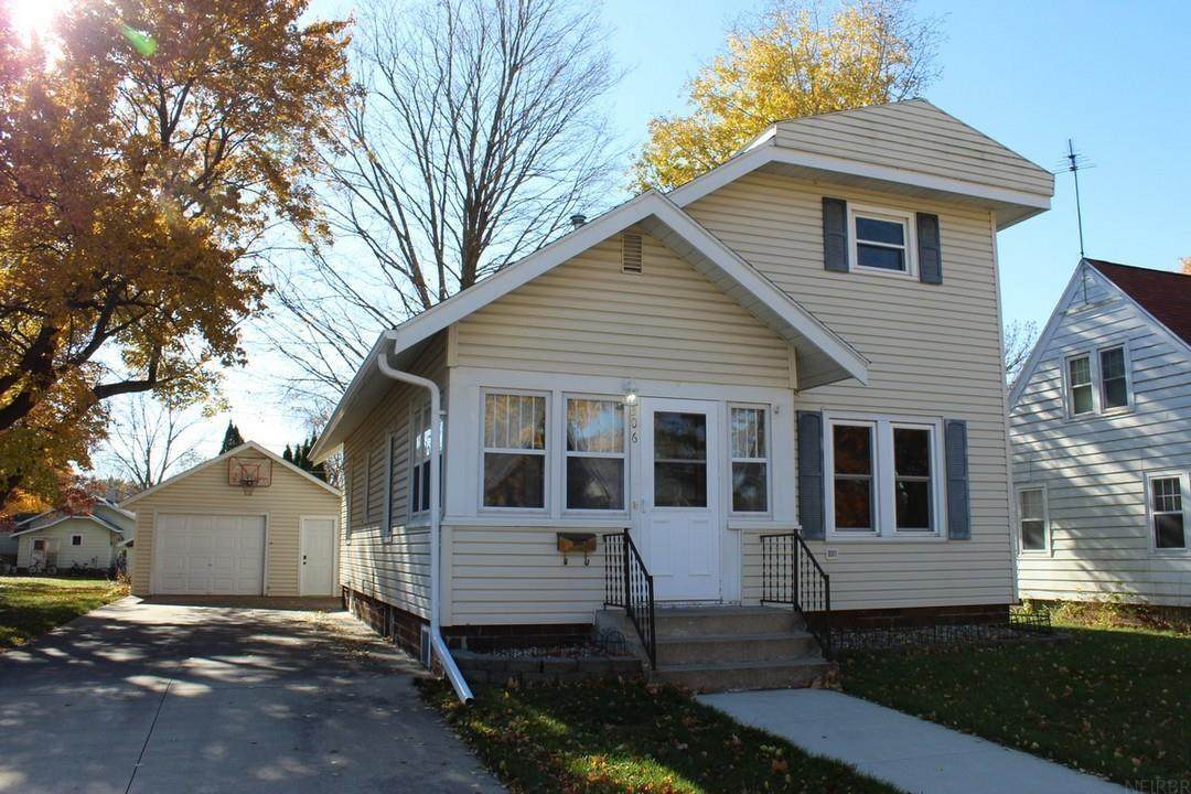 306 2nd Avenue - Photo 1