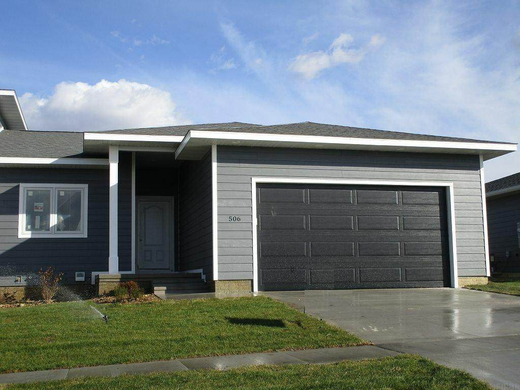 405 Golden Lane - Photo 1