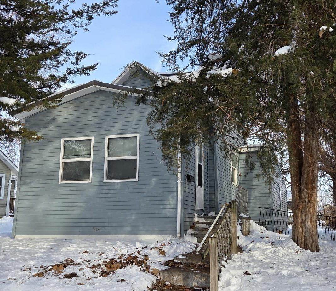 712 Upton Avenue - Photo 1