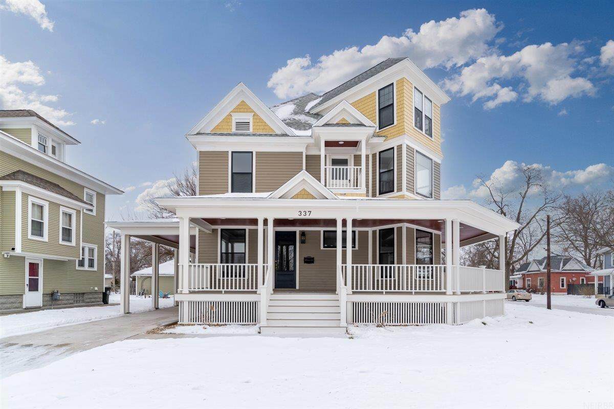 337 Almond Street - Photo 1