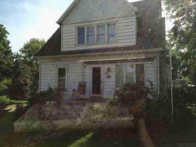 208 3Rd St - Photo 1