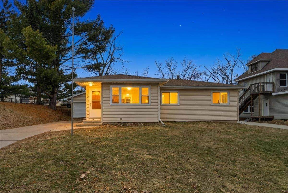 124 College Street - Photo 1