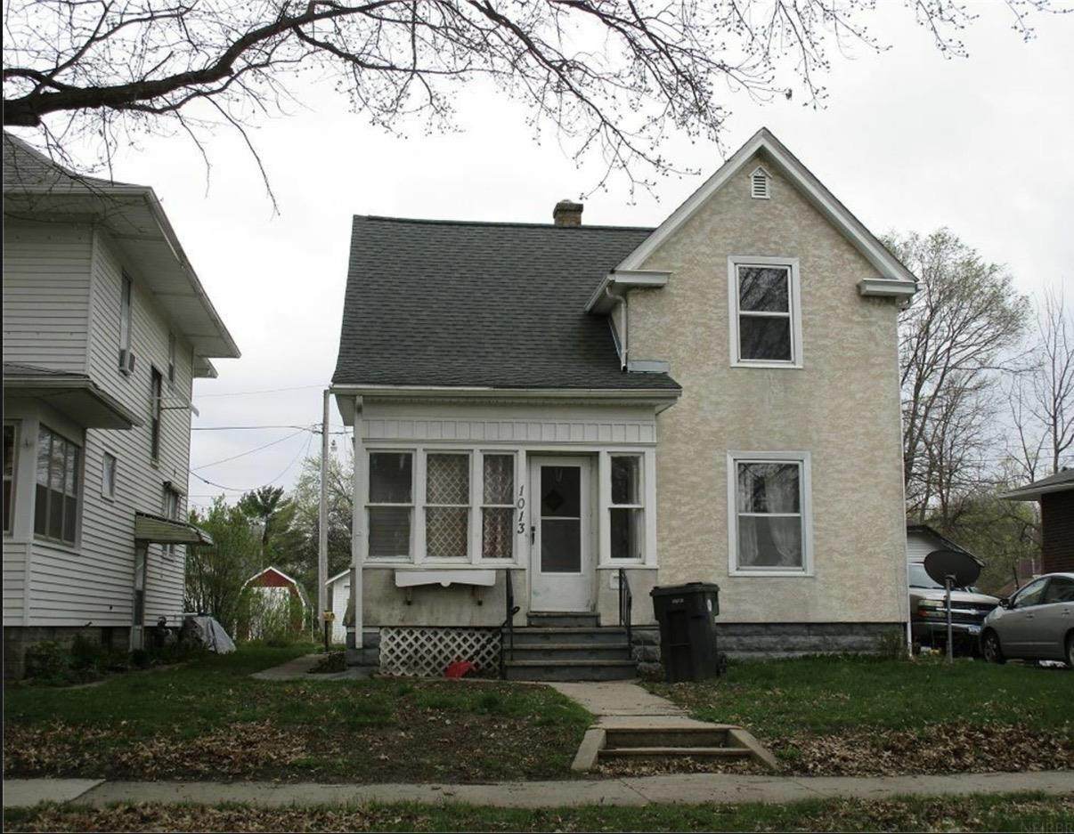 1013 W 6th St - Photo 1