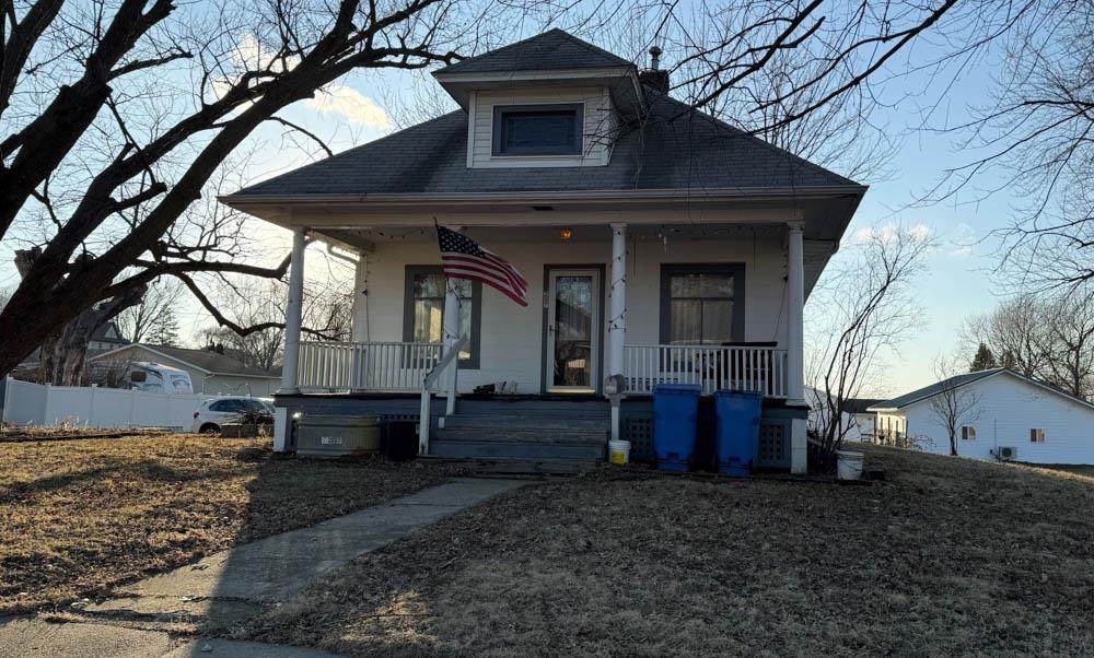 207 7th Street - Photo 1