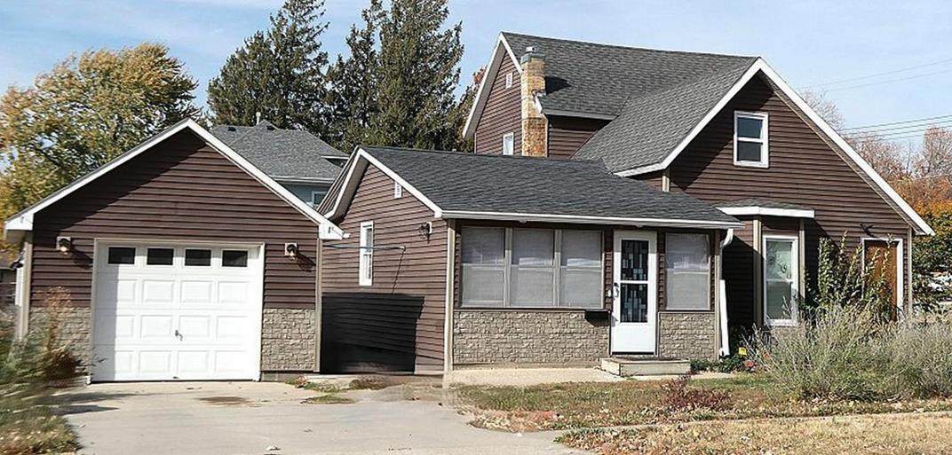 901 11th Street - Photo 1