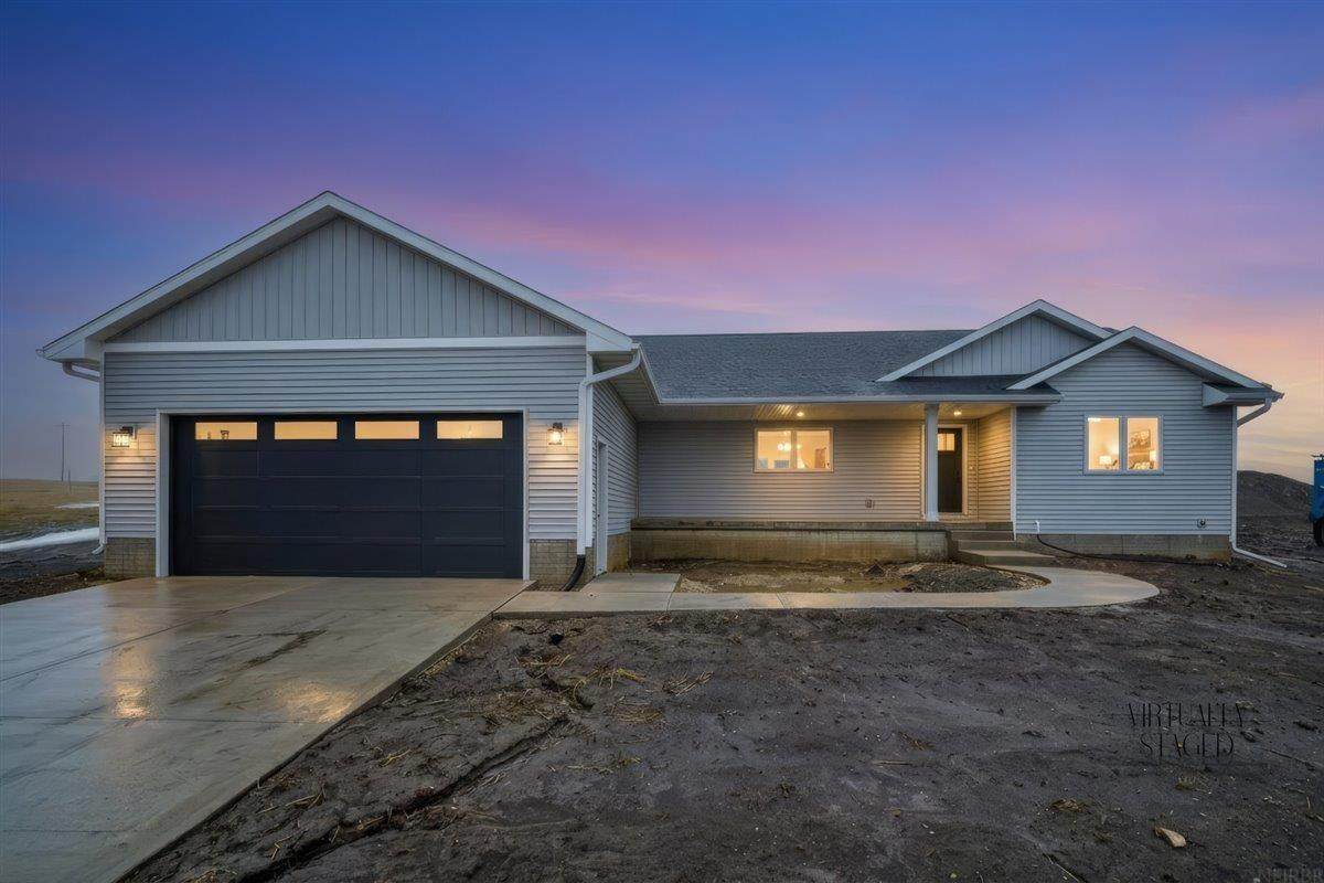 1513 Prairie Drive - Photo 1