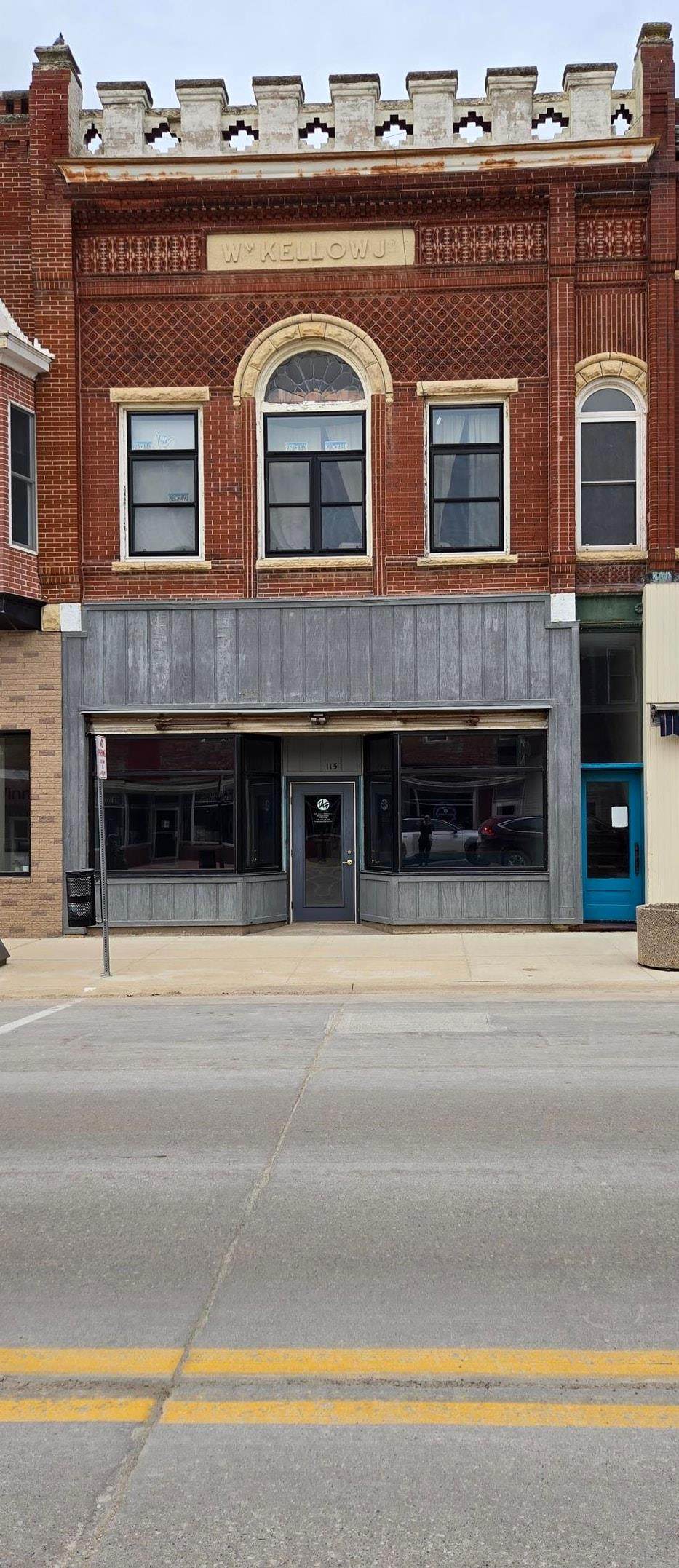 115 N Elm - Photo 1