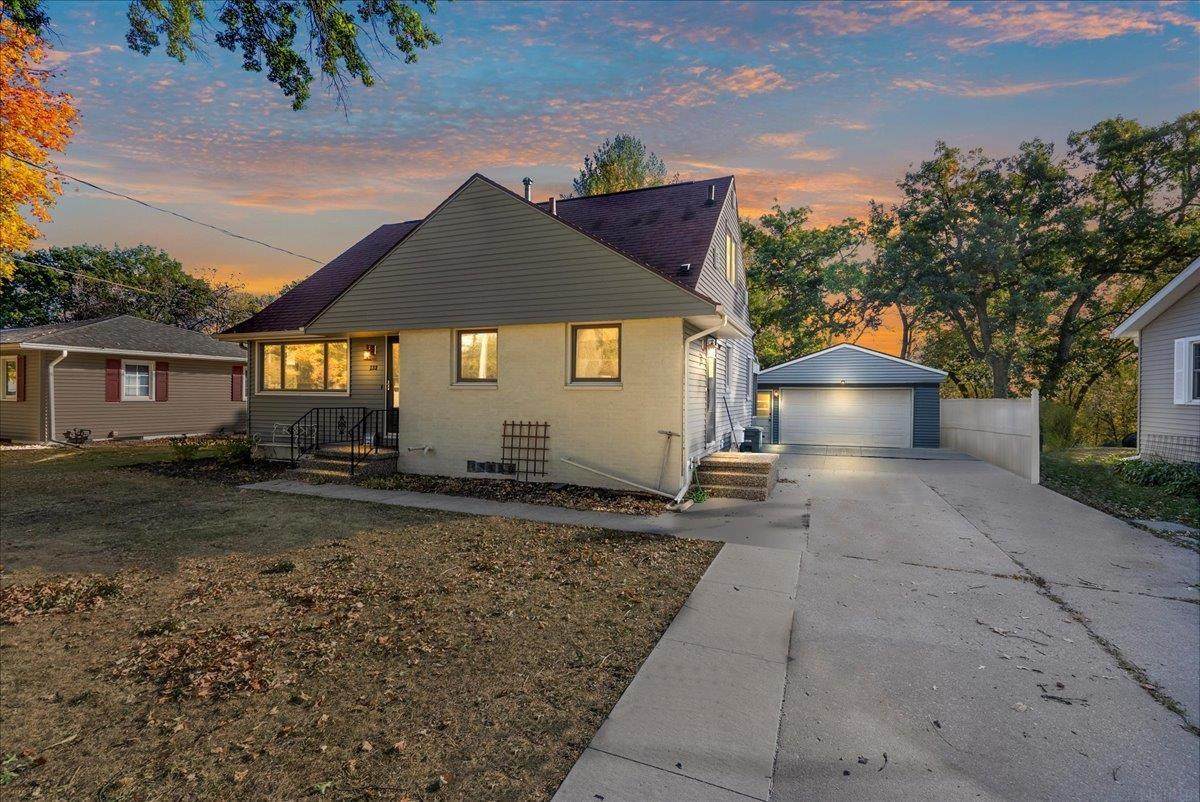 132 Desoto Avenue - Photo 1
