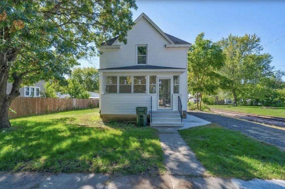 817 Dawson Street - Photo 1