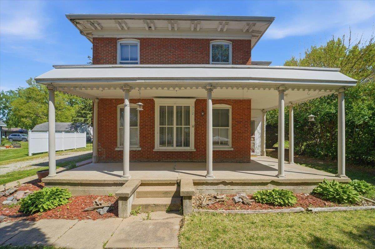 312 Cedar Street - Photo 1