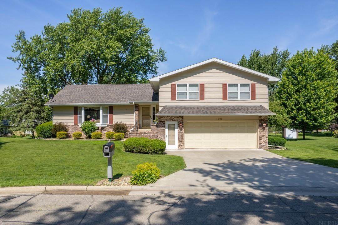 1202 Ellis Drive - Photo 1