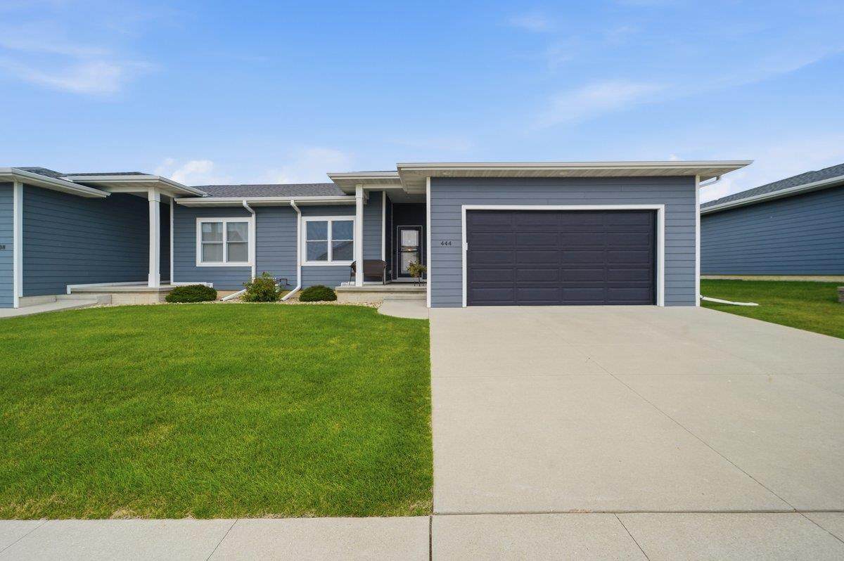 444 Autumn Lane - Photo 1