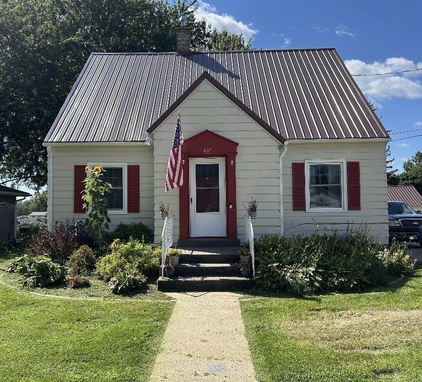 407 Commercial Street - Photo 1