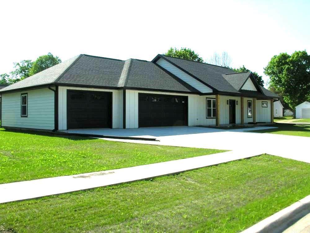 310 11th Street - Photo 1
