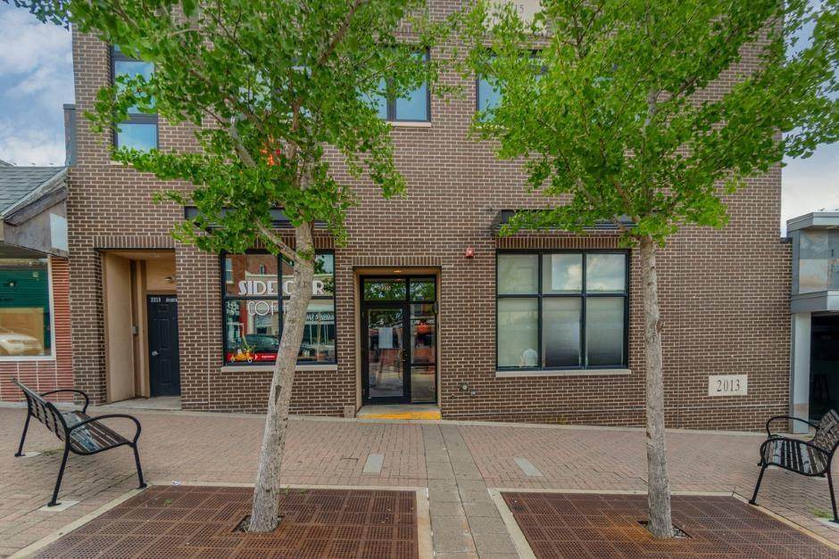 2215 College St - Photo 1