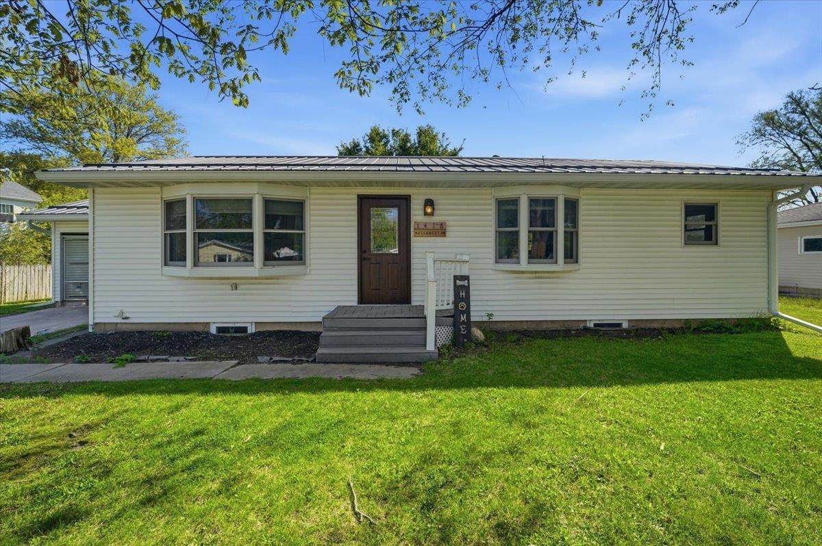 1416 Hillcrest Drive - Photo 1