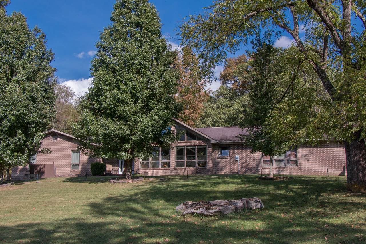 419 Dryden Lane - Photo 1